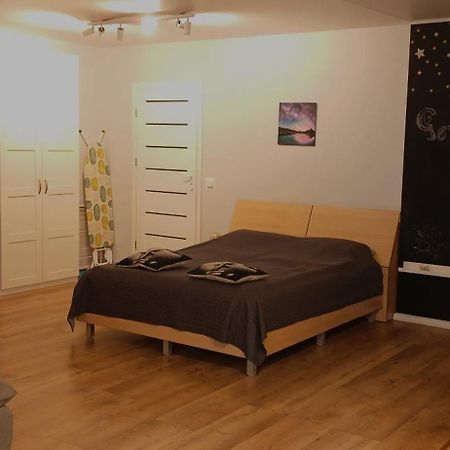 Elite Flats Two Bedroom Утена Екстер'єр фото