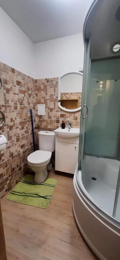 Elite Flats Two Bedroom Утена Екстер'єр фото