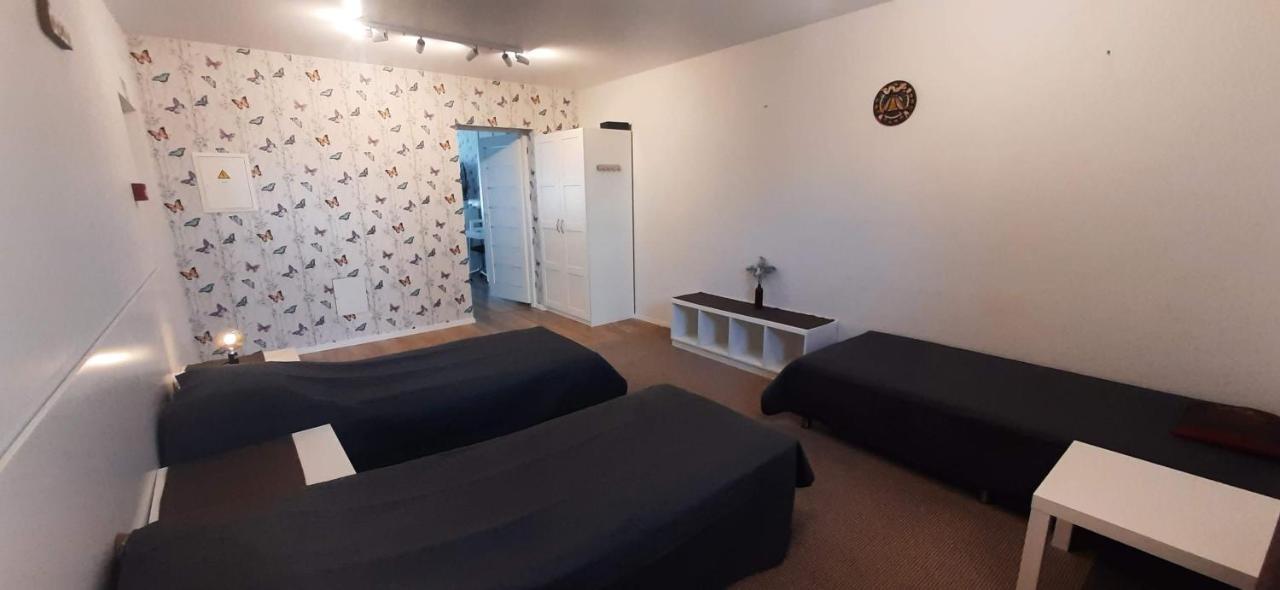 Elite Flats Two Bedroom Утена Екстер'єр фото