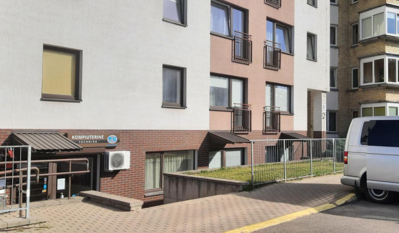 Elite Flats Two Bedroom Утена Екстер'єр фото